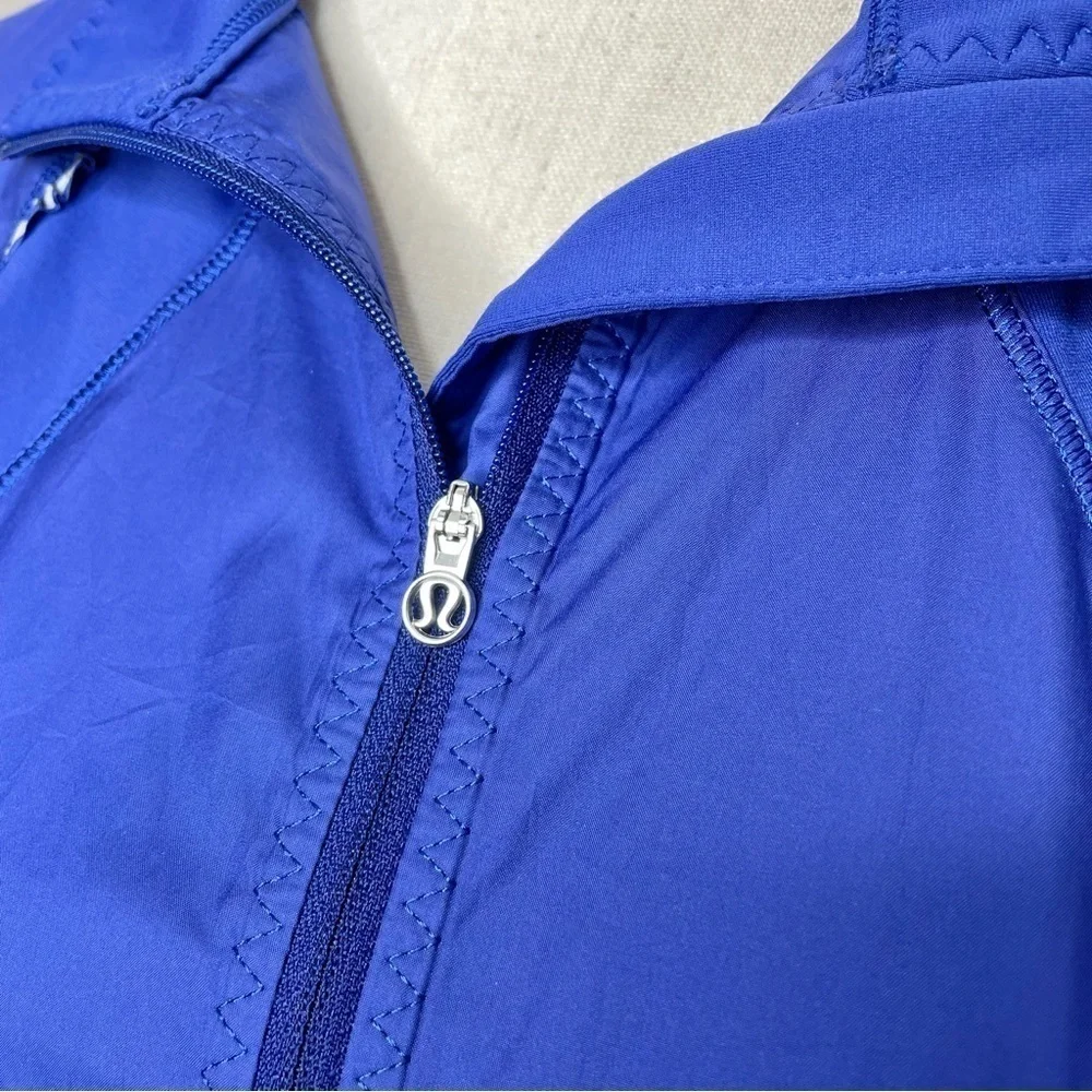 Lululemon Run Nothin' But Run Activewear Jacket in Pigment Blue 6 W4972S